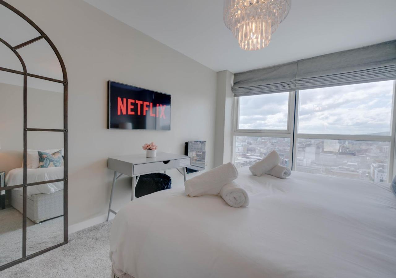 Tallest Building In The City Centre Sleeps 5 Incredible City Mountain And Lagan Views Belfast Extérieur photo