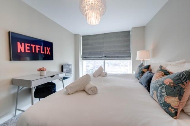 Tallest Building In The City Centre Sleeps 5 Incredible City Mountain And Lagan Views Belfast Extérieur photo