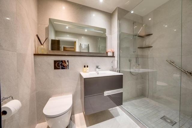 Tallest Building In The City Centre Sleeps 5 Incredible City Mountain And Lagan Views Belfast Extérieur photo