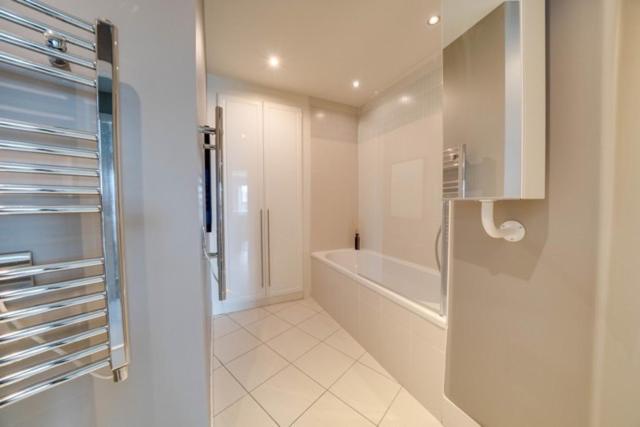 Tallest Building In The City Centre Sleeps 5 Incredible City Mountain And Lagan Views Belfast Extérieur photo