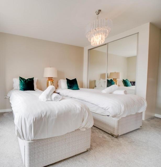 Tallest Building In The City Centre Sleeps 5 Incredible City Mountain And Lagan Views Belfast Extérieur photo
